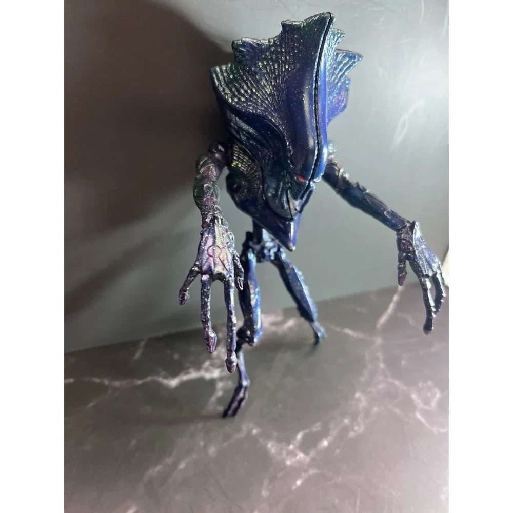 Independence Day Alien Science Officer 8